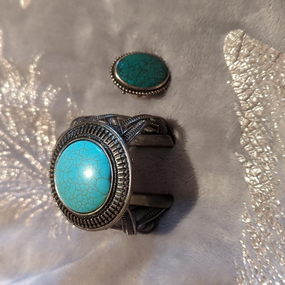 Turquoise Crackle Stone Clasp Bracelet and ring (925 stamped) - Picture 1 of 5